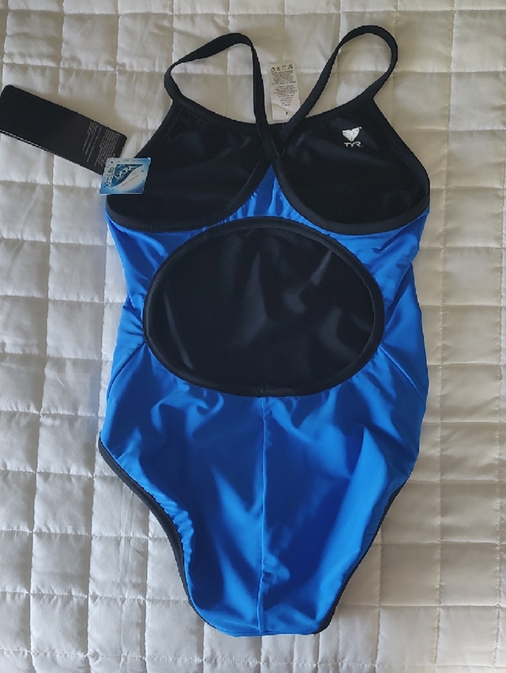 TYR Reversible - Picture 2 of 8